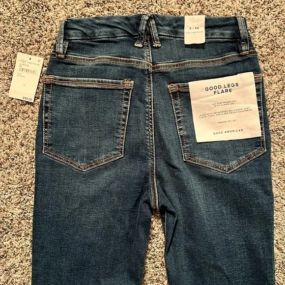 NWT Good American women’s flare jeans - Picture 4 of 6